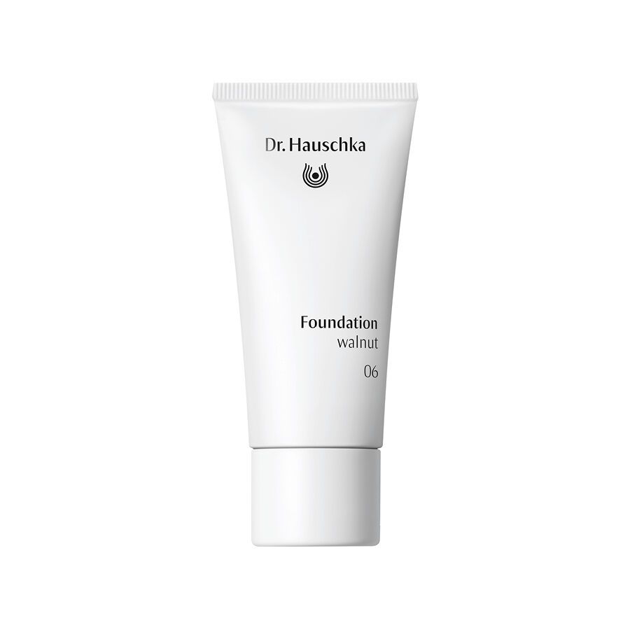 DR.HAUSCHKA Foundation 06 walnut